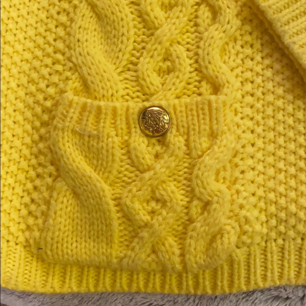 Sweater - Picture 2 of 3